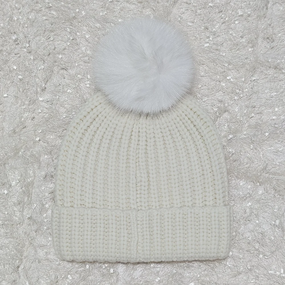 Adrienne Landau Hat Beanie Whisper White Knit Wool Faux Fur Pom Pom Cottagcore